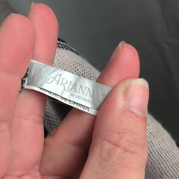 Arianne Blue and Pink Geometric Wrap Blanket One Size - Picture 5 of 6